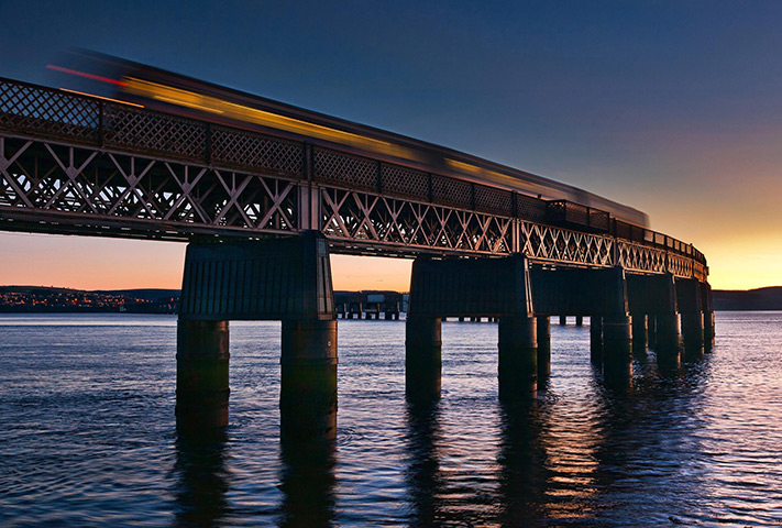 Landscape photographer : Tay Rail Bridge at Dusk, Dundee, Scotland 