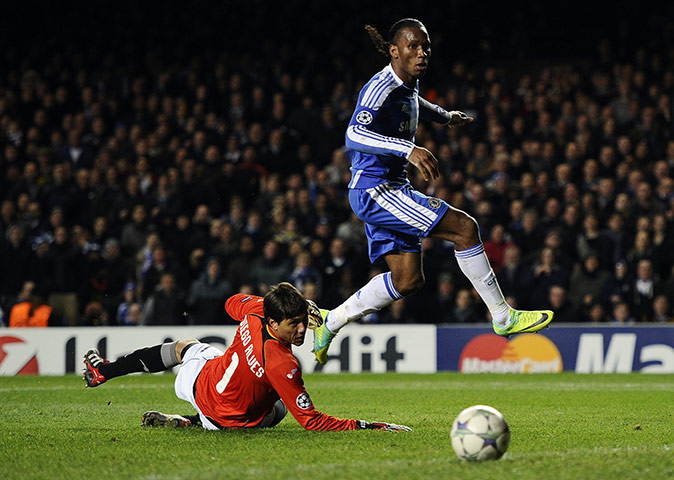 wednesday Champ League: Didier Drogba scores his second and Chelsea's third against Valencia