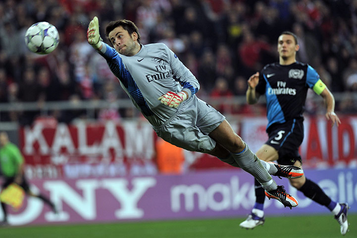 wednesday Champ League: Arsenal keeper Fabianksi saves a shot against Olympiakos