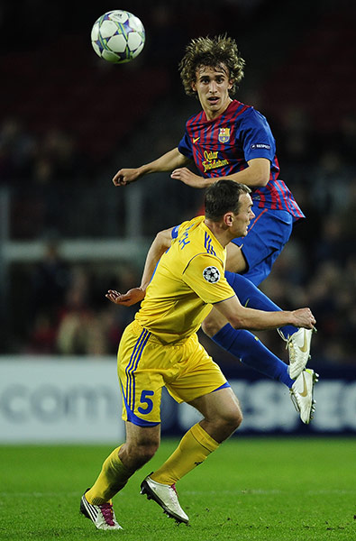 wednesday Champ League: Barcelona's Sergi Roberto outjumps BATE's Aleksandr Yurevich