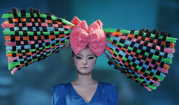 Korea Hair Collection : A model presents a creation during the 2012 Korea Hair Collection in Seoul