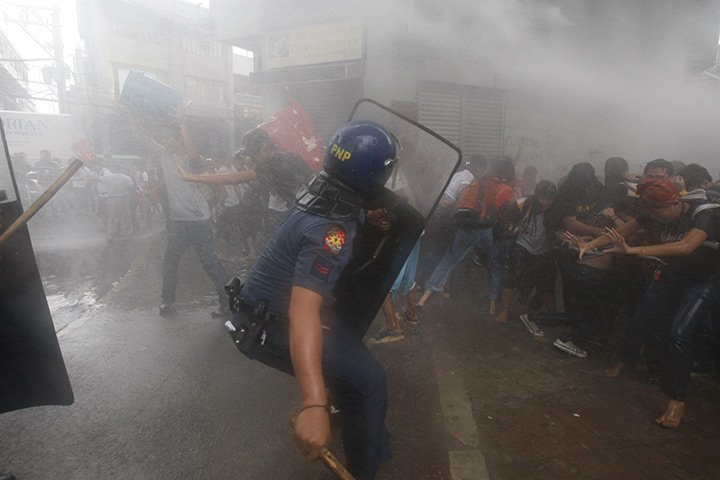 24 hours in pictures: manila protests