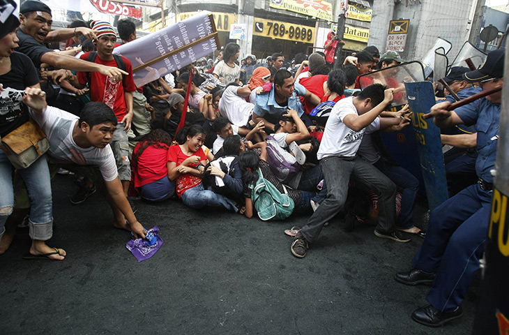 Occupy Mendiola: Riot police use water cannon and sticks to disperse surging protesters