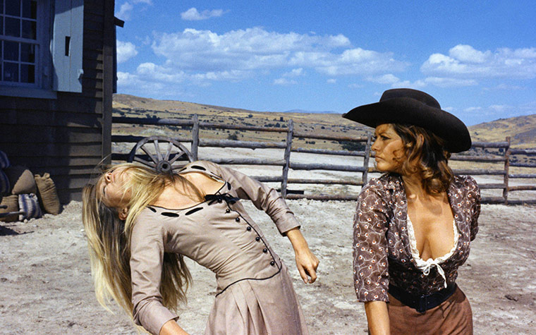 Claudia Cardinale: Brigitte Bardot and Claudia Cardinale in Les Petroleuses