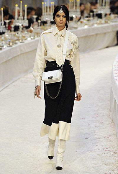 Chanel Metier d'Art show: Chanel Metier d'Art show Look 13