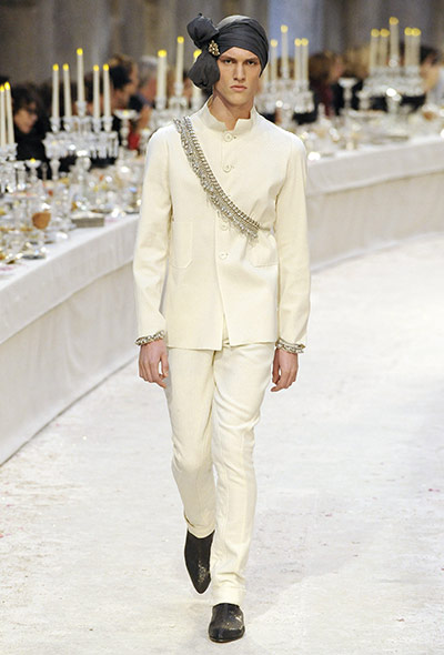 Chanel Metier d'Art show: Chanel Metier d'Art show Look 21