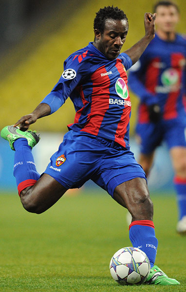Champions League: Seydou Doumbia (L) of CSKA Moscow vies w