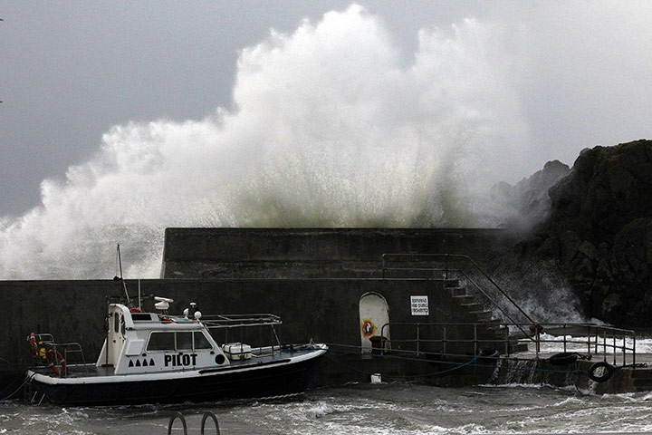 Gale Force Storms : Severe weather hits UK