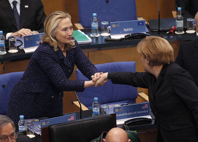 Hillary Clinton's Tour: Hillary Clinton's handshake diplomacy 