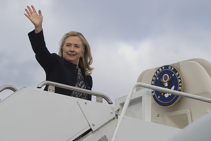 Hillary Clinton's Tour: Hillary Clinton's handshake diplomacy 