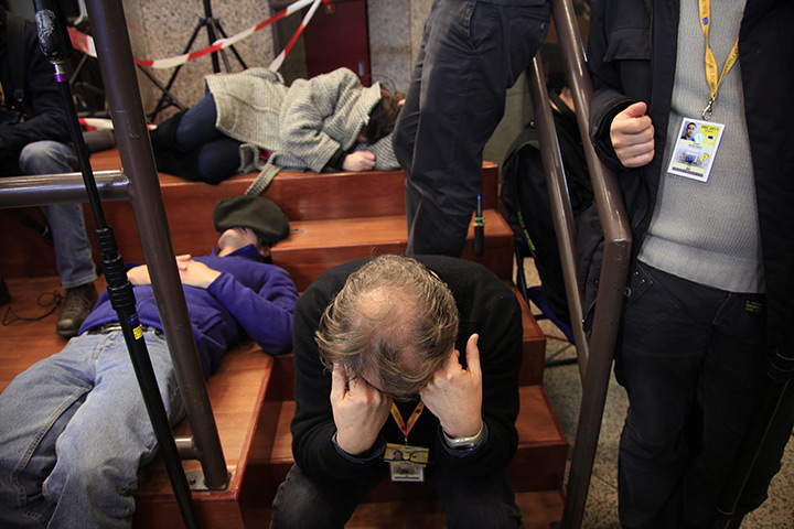 European Union Summit: Journalist wait for the end of the European heads of states council