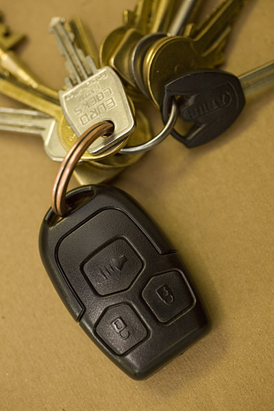 Benefit Fraud: Camera in key fob