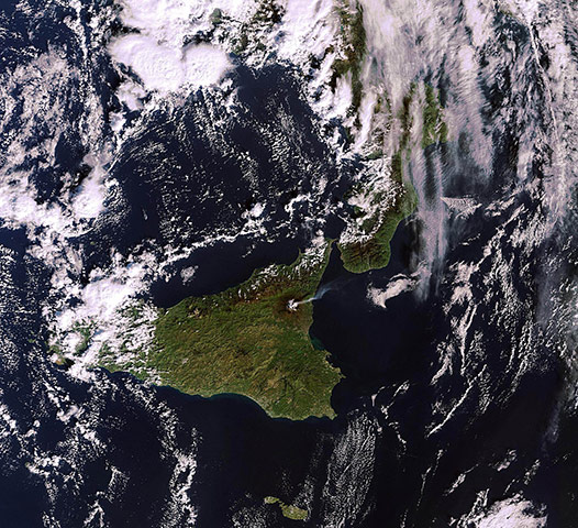 Satellite Eye on Earth: the plume of smoke  from Mount Etna