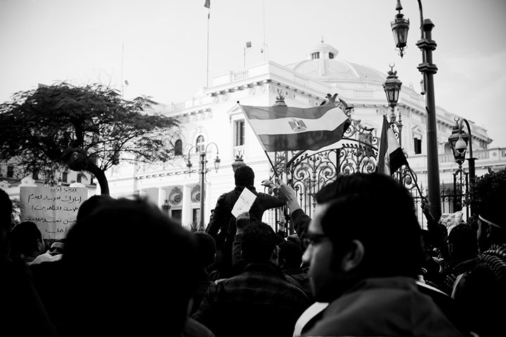 Hossam el-Hamalawy: Revolutionaries besiege the parliament
