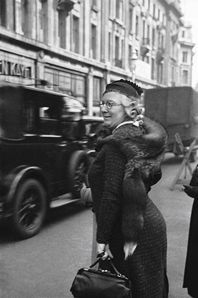 E.O. Hoppé: Regent Street, London, 1934