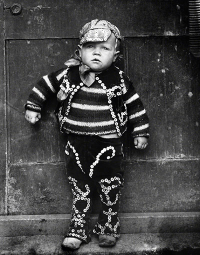 E.O. Hoppé: Master William Dennis Simmons, London, 1922