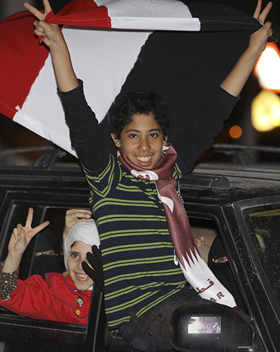 Cairo celebrates : Egyptians celebrate the removal of Mubarak from power