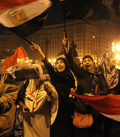 Cairo celebrates : Egyptians celebrate the removal of Mubarak from power