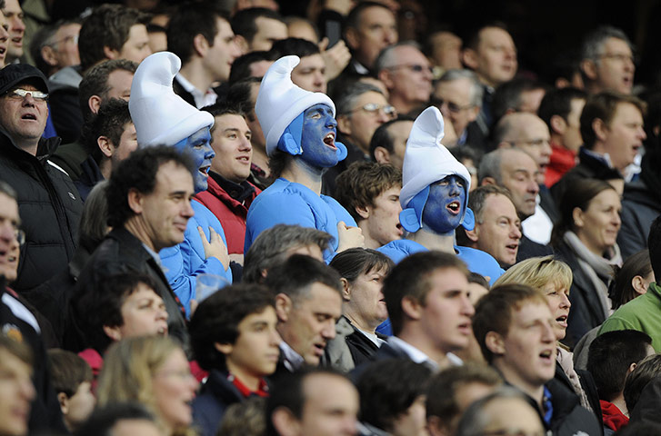 England v Italy: Three smurfs belt out the national anthem