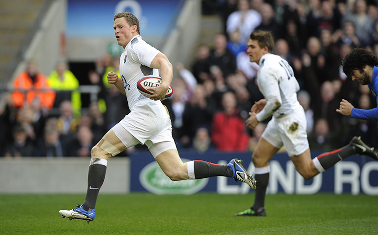 England v Italy: Chris Ashton rushes towards the tryline