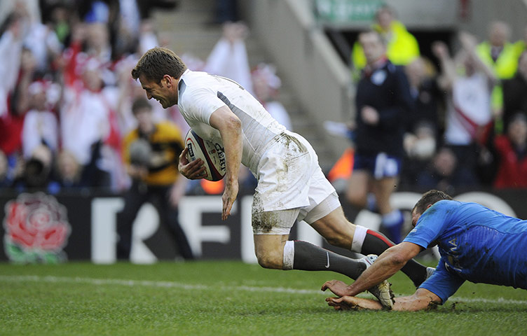 England v Italy: Mark Cueto scores the third try