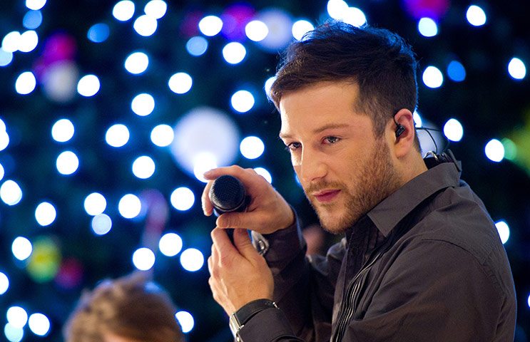 Music Awards: Matt Cardle Single Signing And Performance