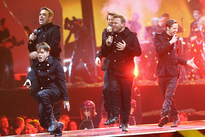 2011 Brit awards arrivals: 2011 Brit awards red carpet