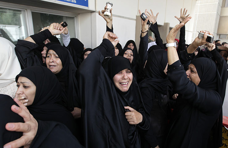bahrain: demonstrators shout anti-goverment slogans