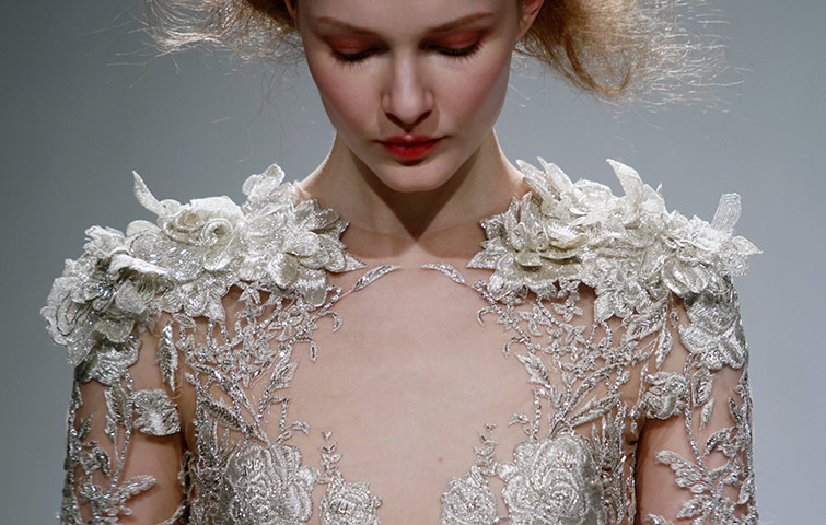 New York Fashion 160211: Fashion from the fall 2011 Marchesa collection