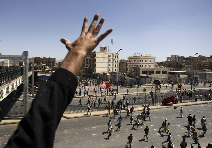 Yemen: A government supporter