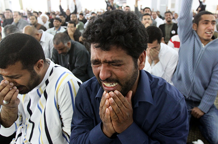 bahrain : Bahraini worshippers