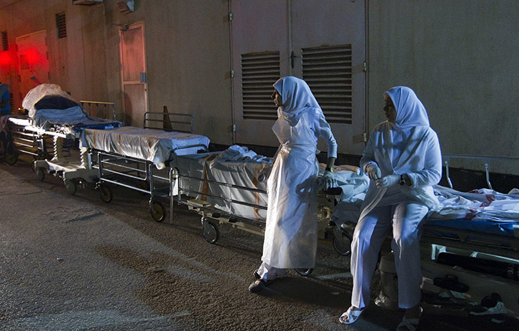 Bahrain Proests: Bahrainians continue in their protest 