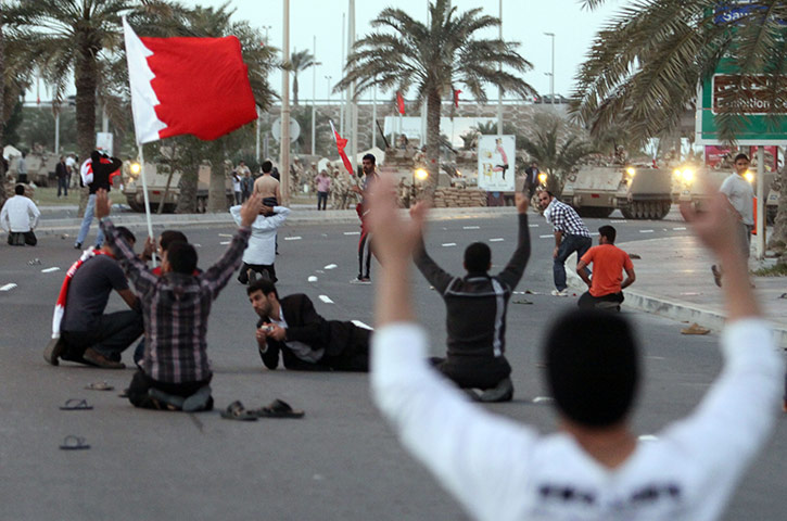 Bahrain Proests: Bahrainians continue in their protest 