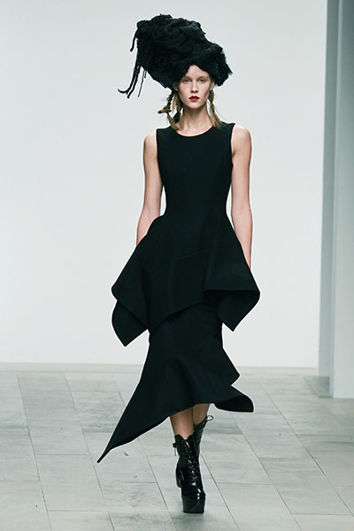 London Fashion Week : John Rocha Runway 