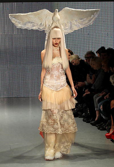 London Fashion Week : Charlie Le Mindu Catwalk