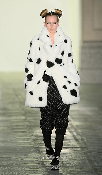 London Fashion Week : Unique Catwalk