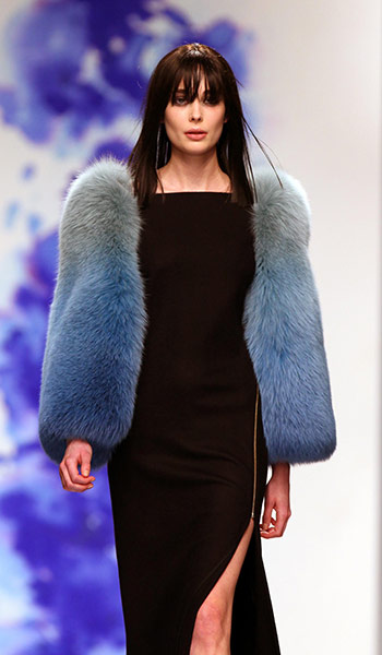 London Fashion Week : Osman Catwalk 