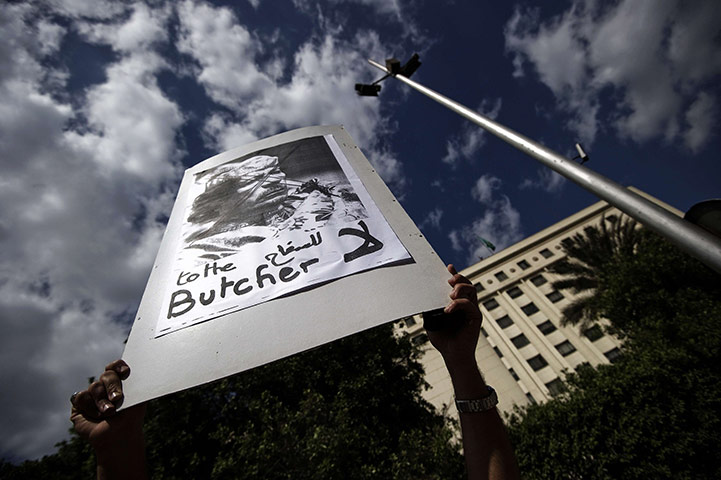 middle east unrest: anti-Muammar Gaddafi protests in Egypt