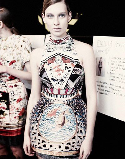 LFW: Mary Katrantzou: Backstage a Mary Katrantzou's LFW 2011 show