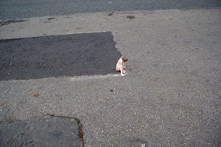 miniature sculpture: Another Public Swimming Pool by Isaac Cordal