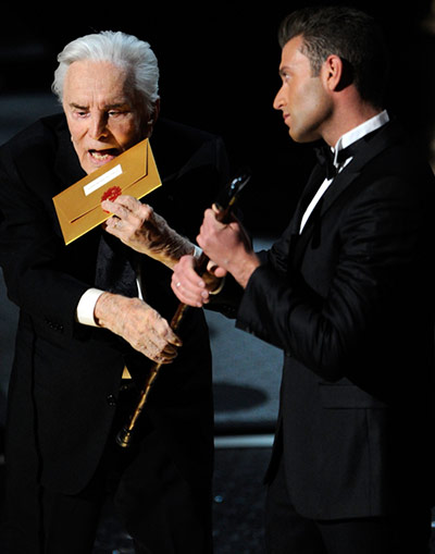 Oscars 2011: winners: Kirk Douglas and Hugh Jackman 