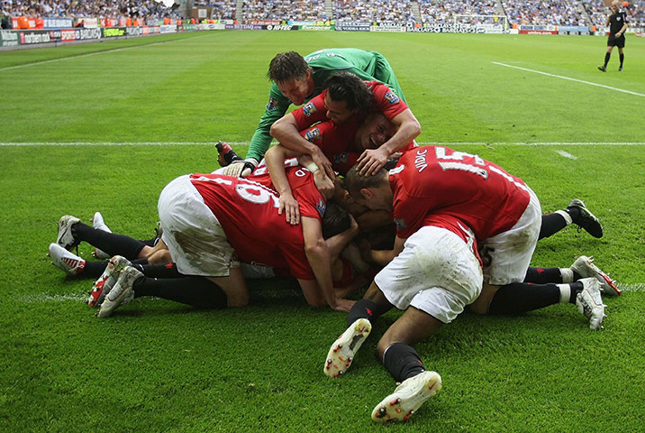 Giggs 20 Years: Giggs scores again to win the title 2008