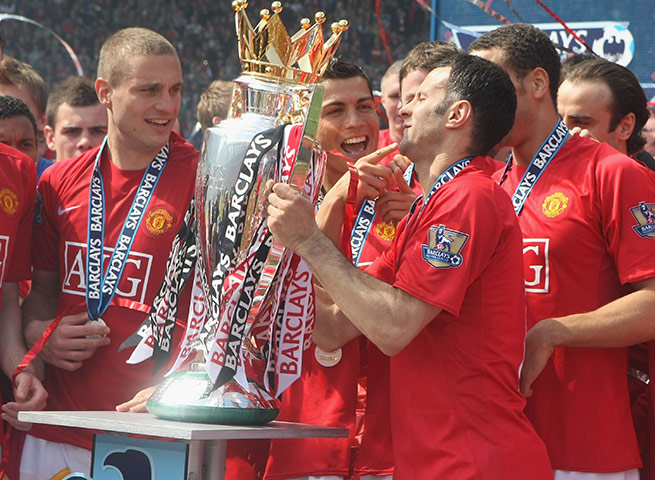Giggs 20 Years: Giggs wins eleventh league title after playing Arsenal 2009