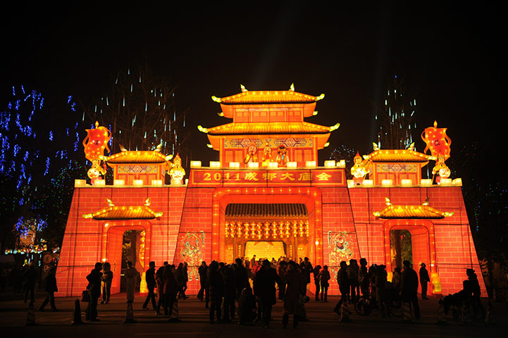 Chinese New Year: Chinese people visiting a temple fair