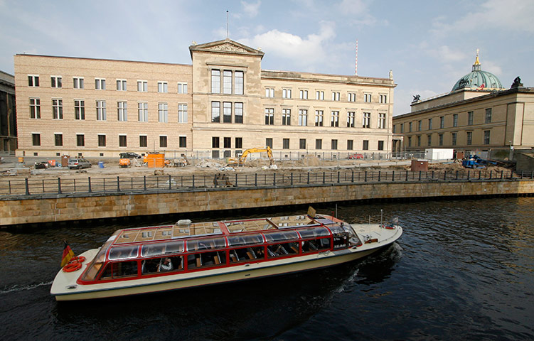 David Chipperfield: River Spree in front of the Neues Museum