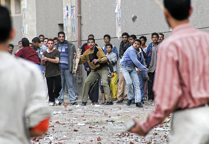 Muslim brotherhood: police blockade polling stations in Egypt 