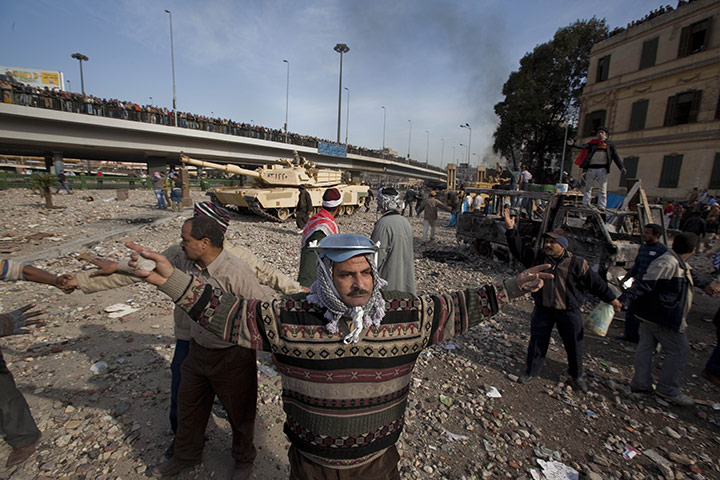 sean smith in egypt: The anti government lines near Tharir Square, Cairo