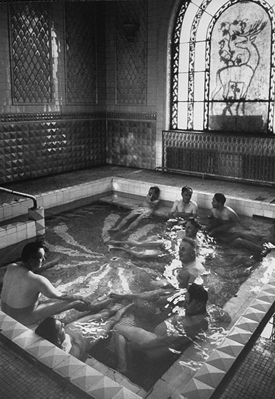 Elements: Walk around the elements