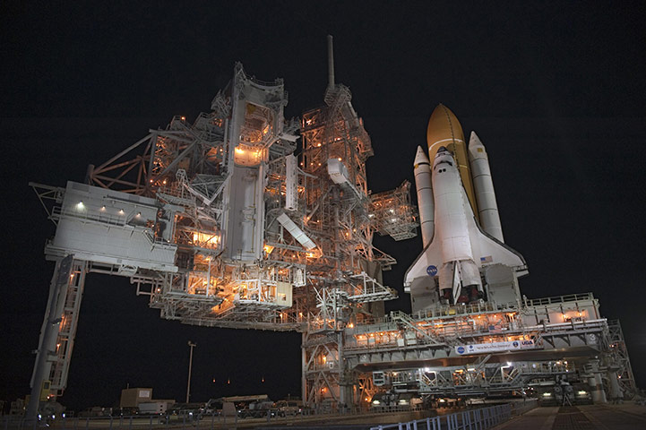 Social Forum: Space shuttle Discovery arrives at Launch Pad 39A