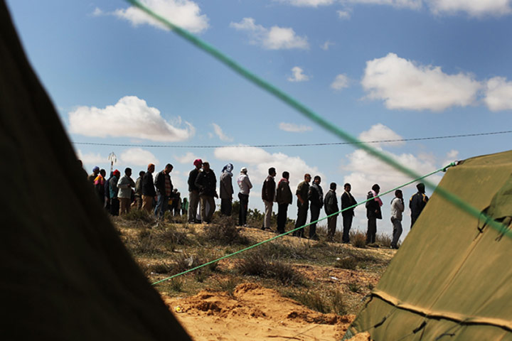 Libra unrest continues: Refugees who recently entered into Tunisia from Libya 